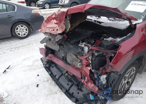 2019 Subaru Forester Premium z USA, uszkodzony, nr VIN JF2SKAEC8KH583550